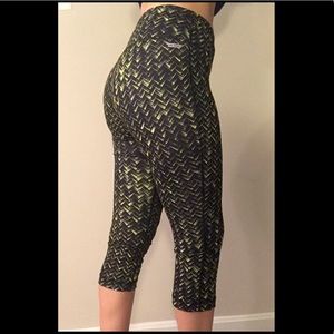 Danskin Capri leggings